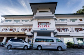 Отель Sylvia Hotel Maumere  Maumere